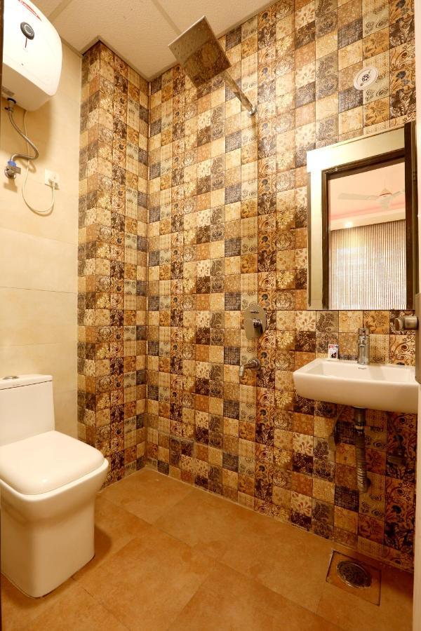 Hotel Ark Suites At Airport Neu-Delhi Exterior foto